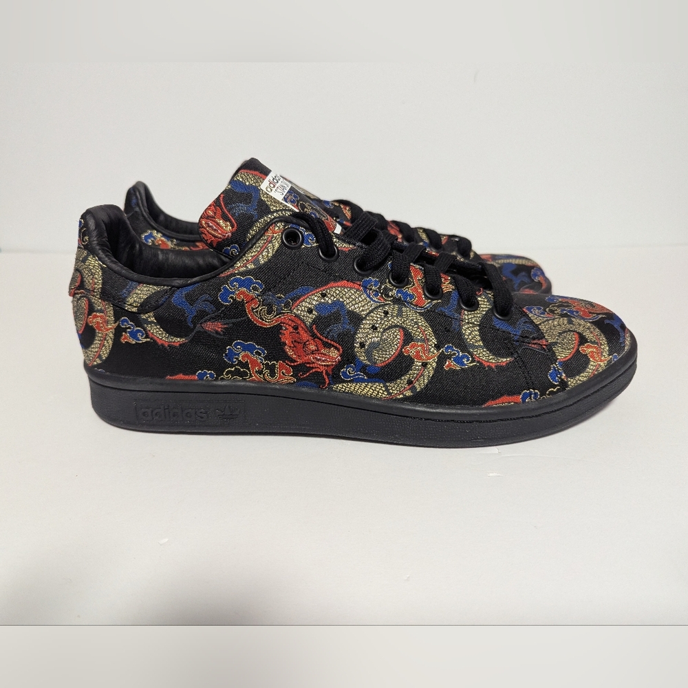 **RARE Adidas Stan Smith "Dragon Boat Festival" Shoes - Picture 4 of 9
